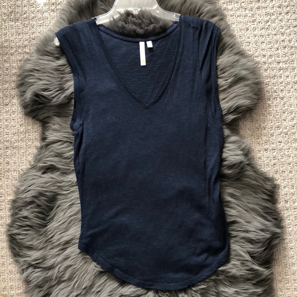 C&C California navy v-neck tee